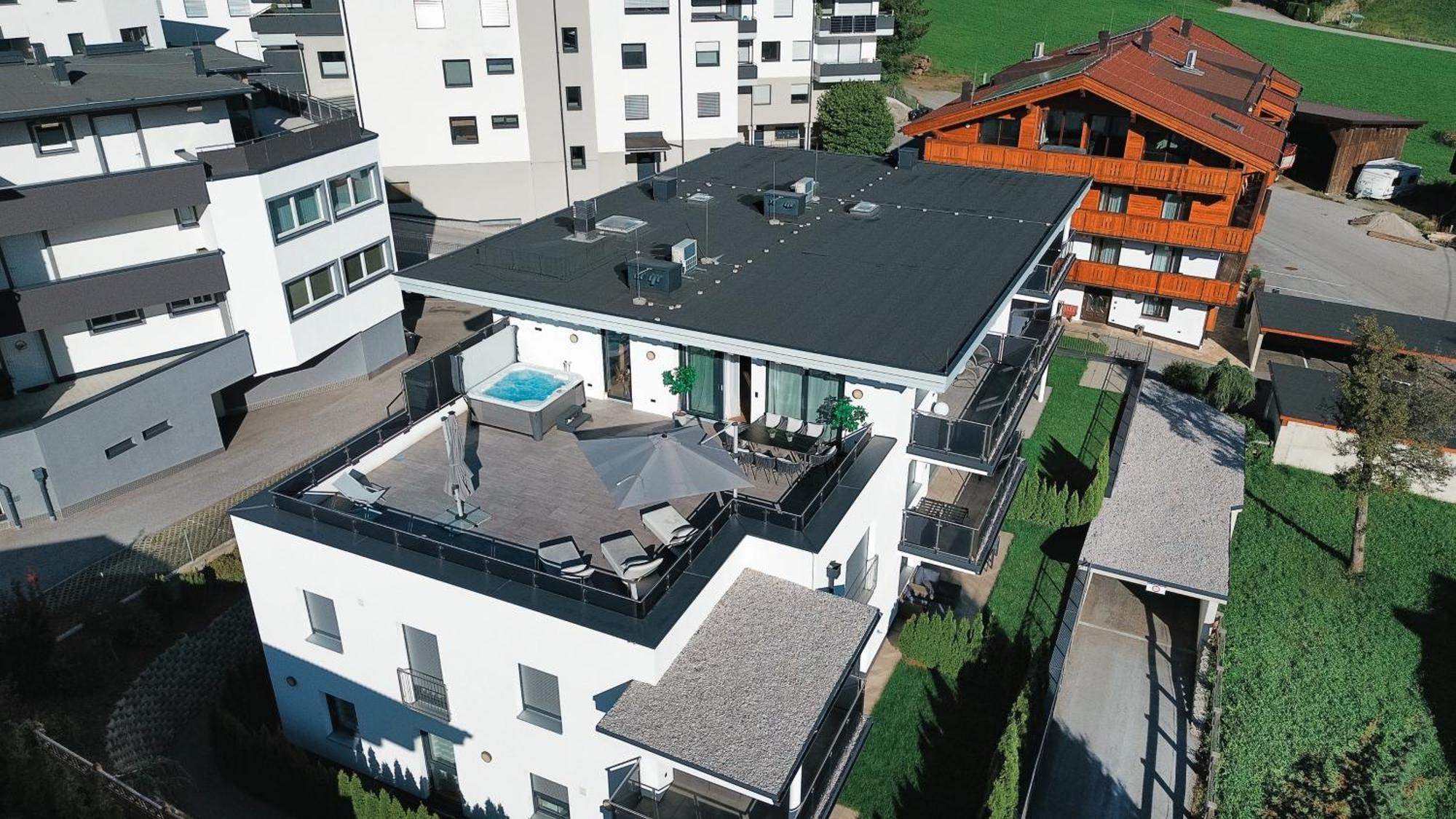 Alpenluxus Presents Cloud 9 - Private Roof Terrace With Whirlpool Apartment Fügen Екстериор снимка