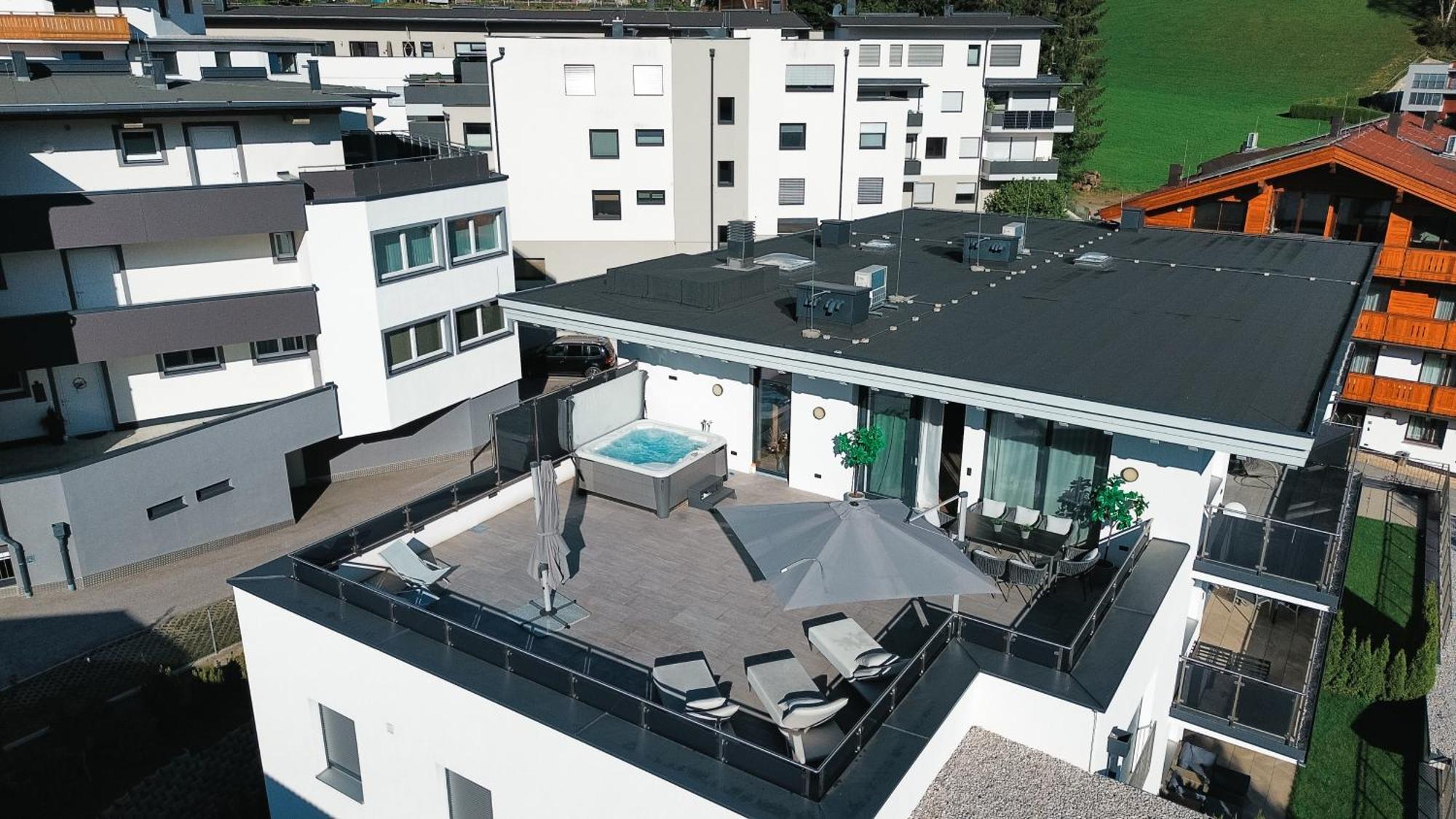 Alpenluxus Presents Cloud 9 - Private Roof Terrace With Whirlpool Apartment Fügen Екстериор снимка